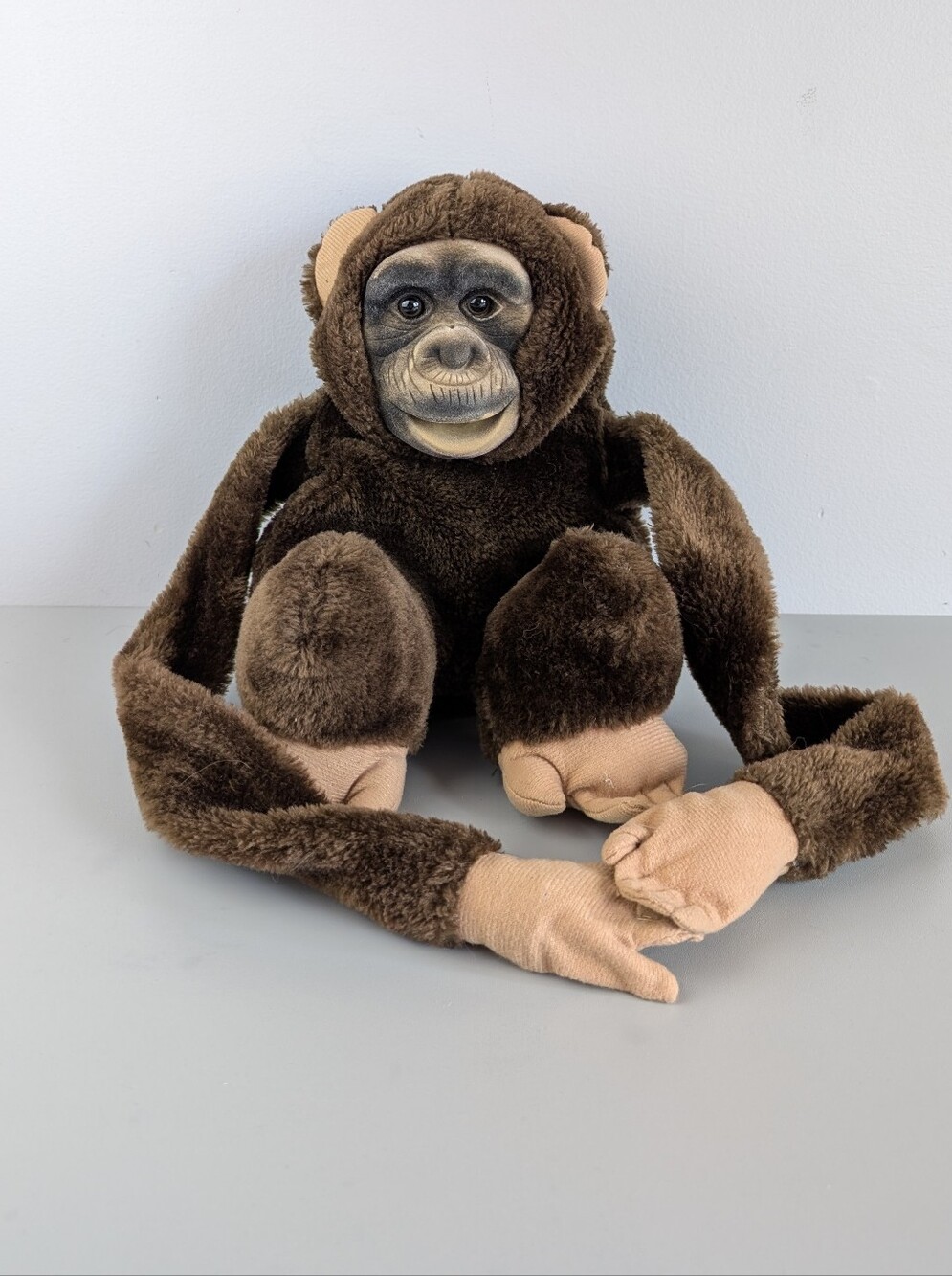 Vintage Hosung Plush Chimp Hand Puppet w Flocked Vinyl Face, Long Arms, Squeaker - Picture 3 of 14